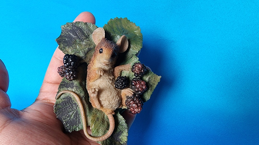 Mouse Figurine, Resin Mouse Figurine, Vintage Mouse Figurine, Made in
