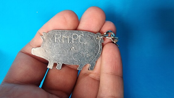 Pig keychain, pewter pig keychain, keychain, pewt… - image 4
