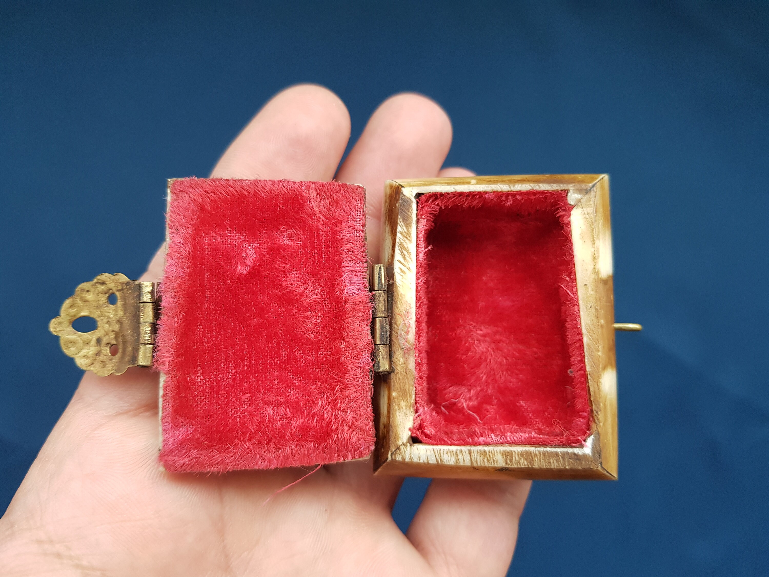 Boîte à Bijoux Vintage - Marqueterie En Os De Chameau Et Laiton - Coffret De Collection