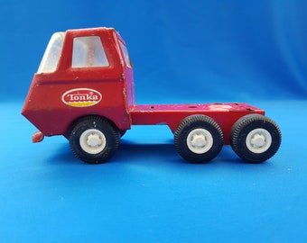 Tonka dump truck, Tonka truck, Tonka Toys, Toys, Dump truck model, truck toy