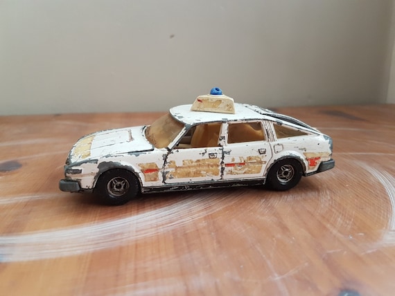 Rover 3500 rover car police car corgi 