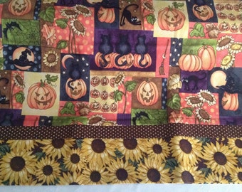 Jack-o-lanterns and sunflowers pillowcase