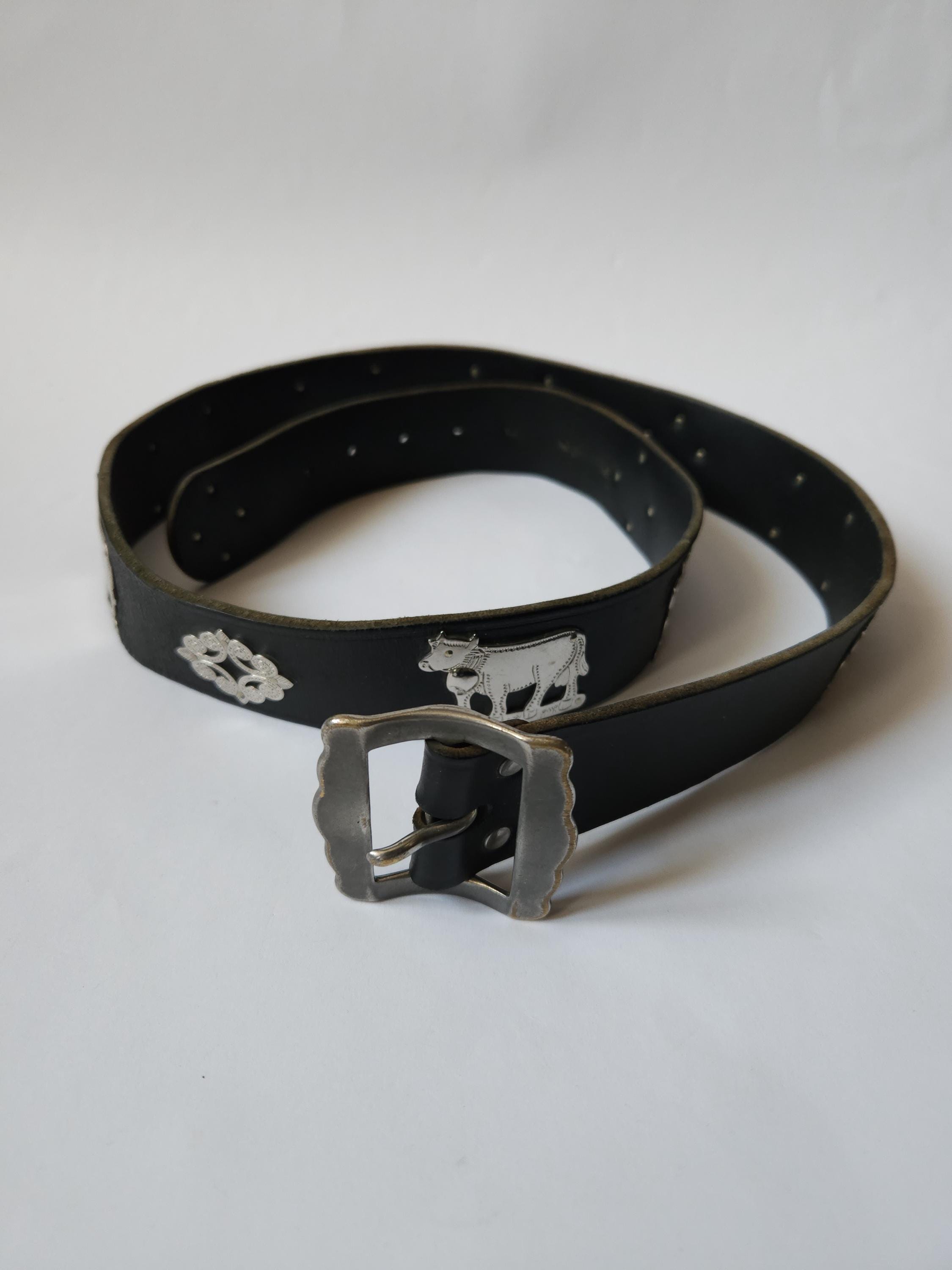 Vintage Etro Black Leather Belt With Cow Details, Swiss Folk  display picture 2