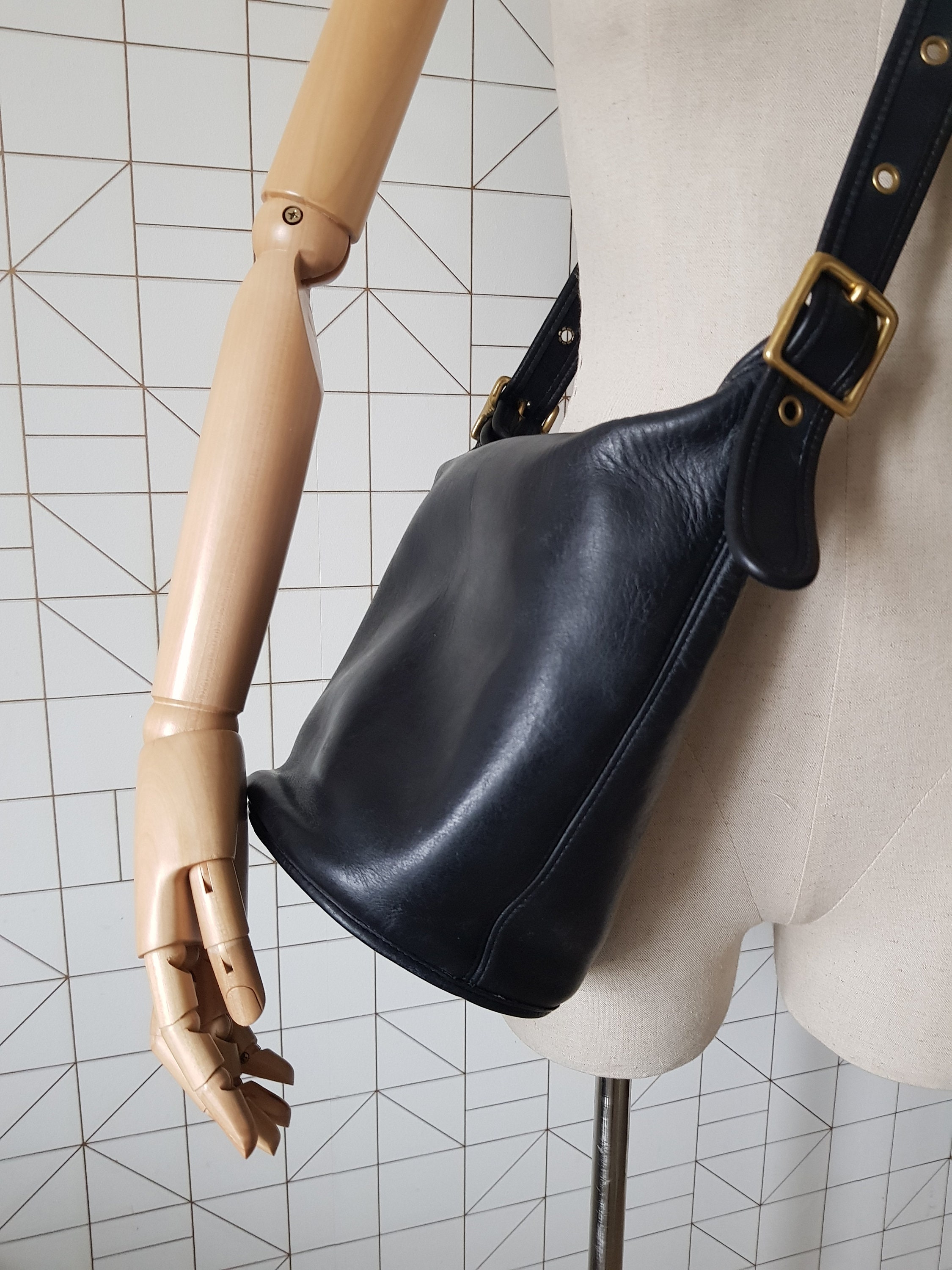 Vintage Coach Leather Bucket Bag, Black Crossbody, XL - Etsy Canada