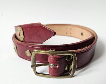 Vintage Zwitserse riem, handgemaakte rode riem, gemaakt in Zwitserland, koeiendetails, volks 90 cm