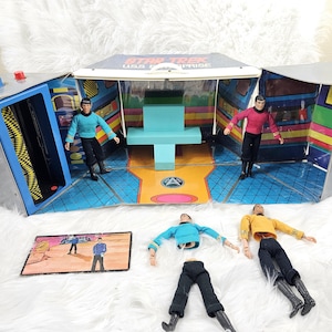 Mego Star Trek U.S.S Enterprise Bridge Playset Kirk Spok 4 Figures Aliens lot