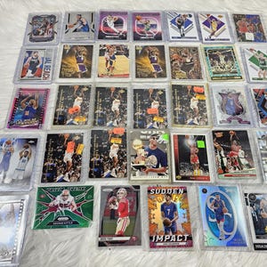 Riesige Menge 34 vintage Basketball Football Sports Trading Cards NM / M JORDAN KOBE Shaq