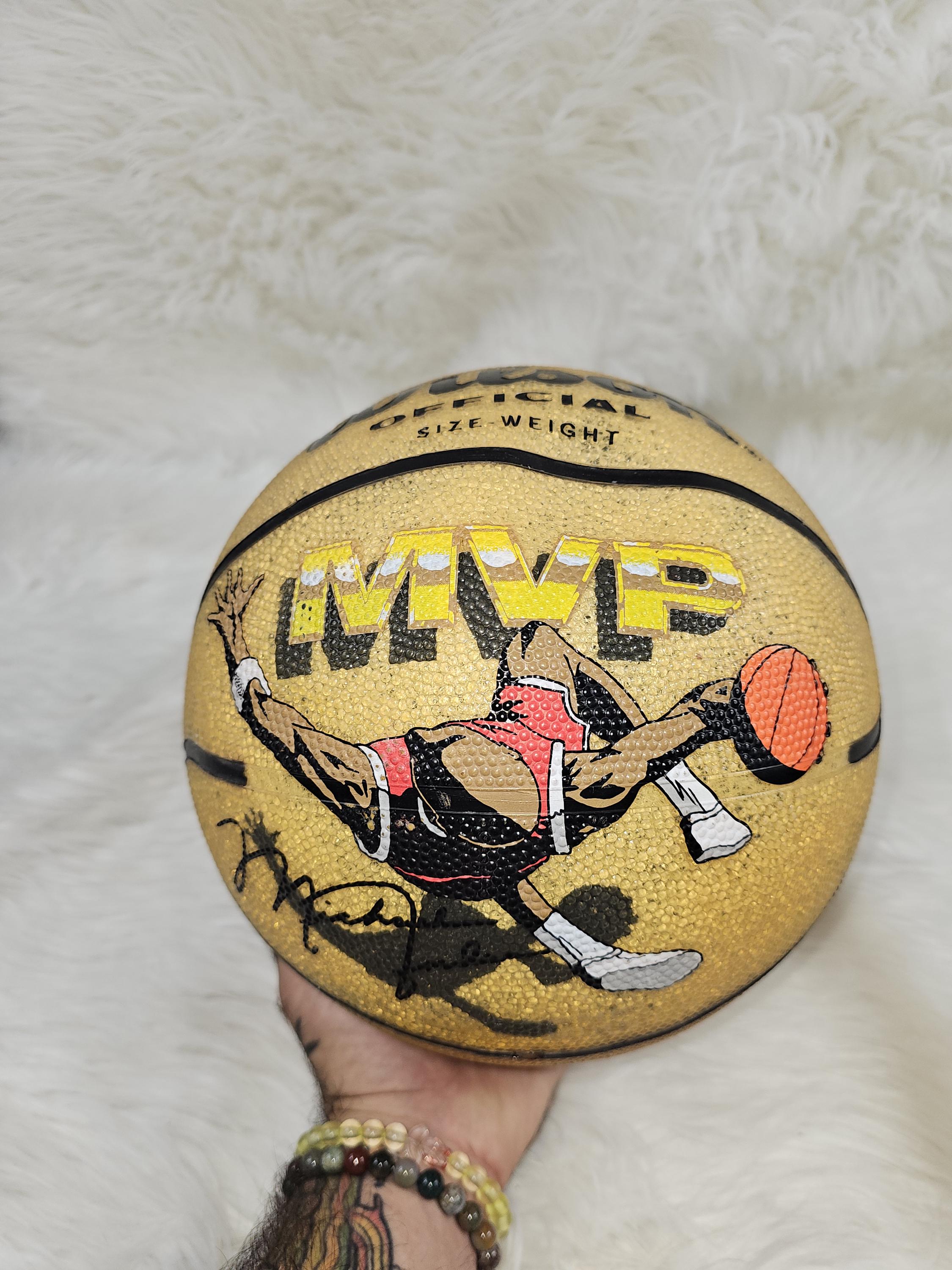 Balón de baloncesto vintage de Michael Jordan MVP con autógrafo