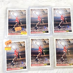 6 1992-93 Pont supérieur #23 Michael Jordan Chicago Bulls - Le tout en bon état