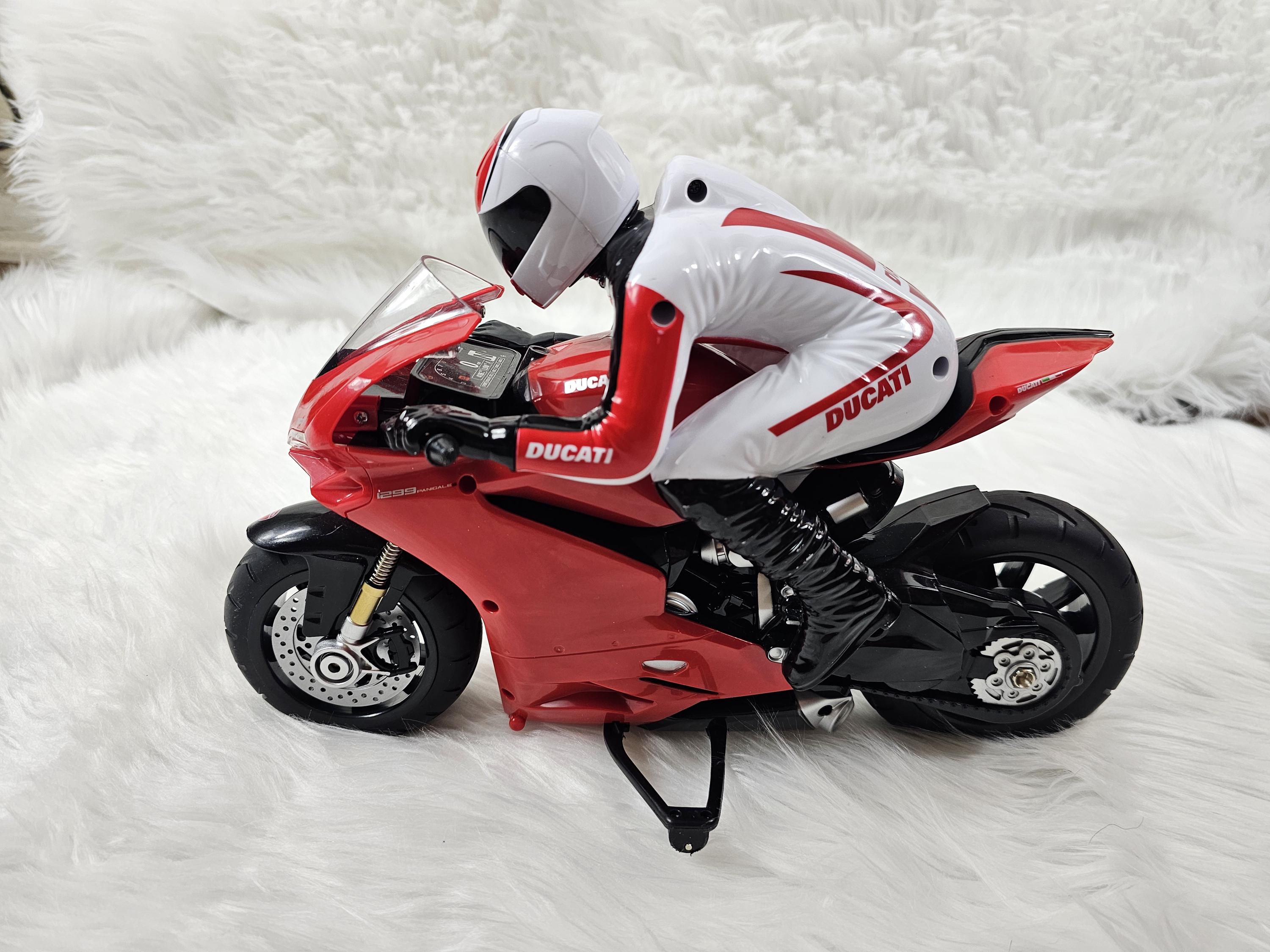 Adventure Force Motorcycle Ducati New 2025 Ducati Streetfighter V4