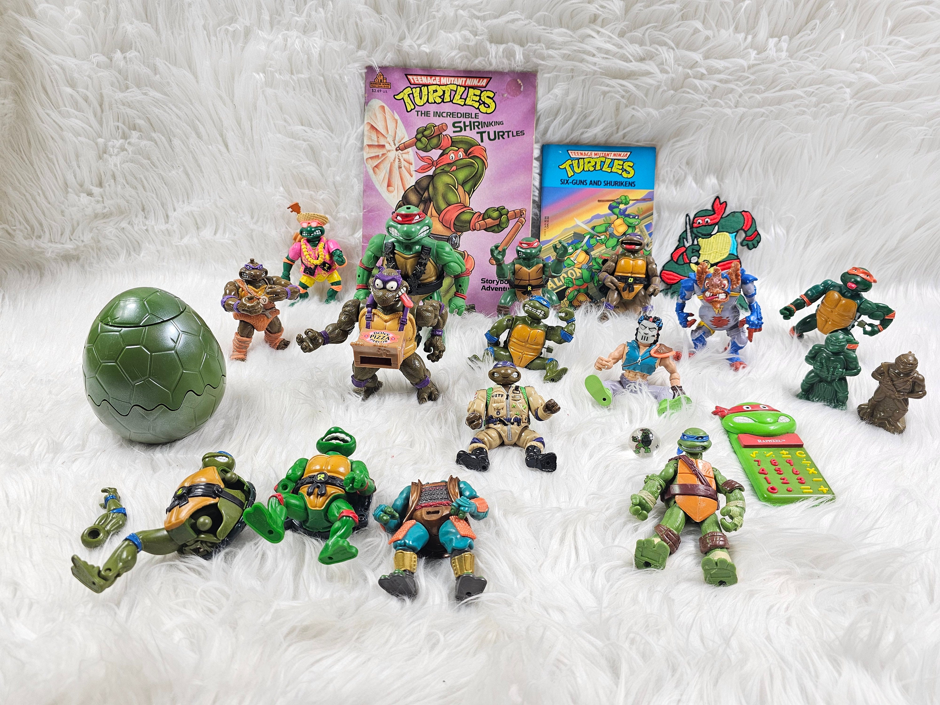 NEW KIDS NINJA TURTLES TOY GIFT BASKET ART SET TOY BOOK LOT FIGURE PLAY SET