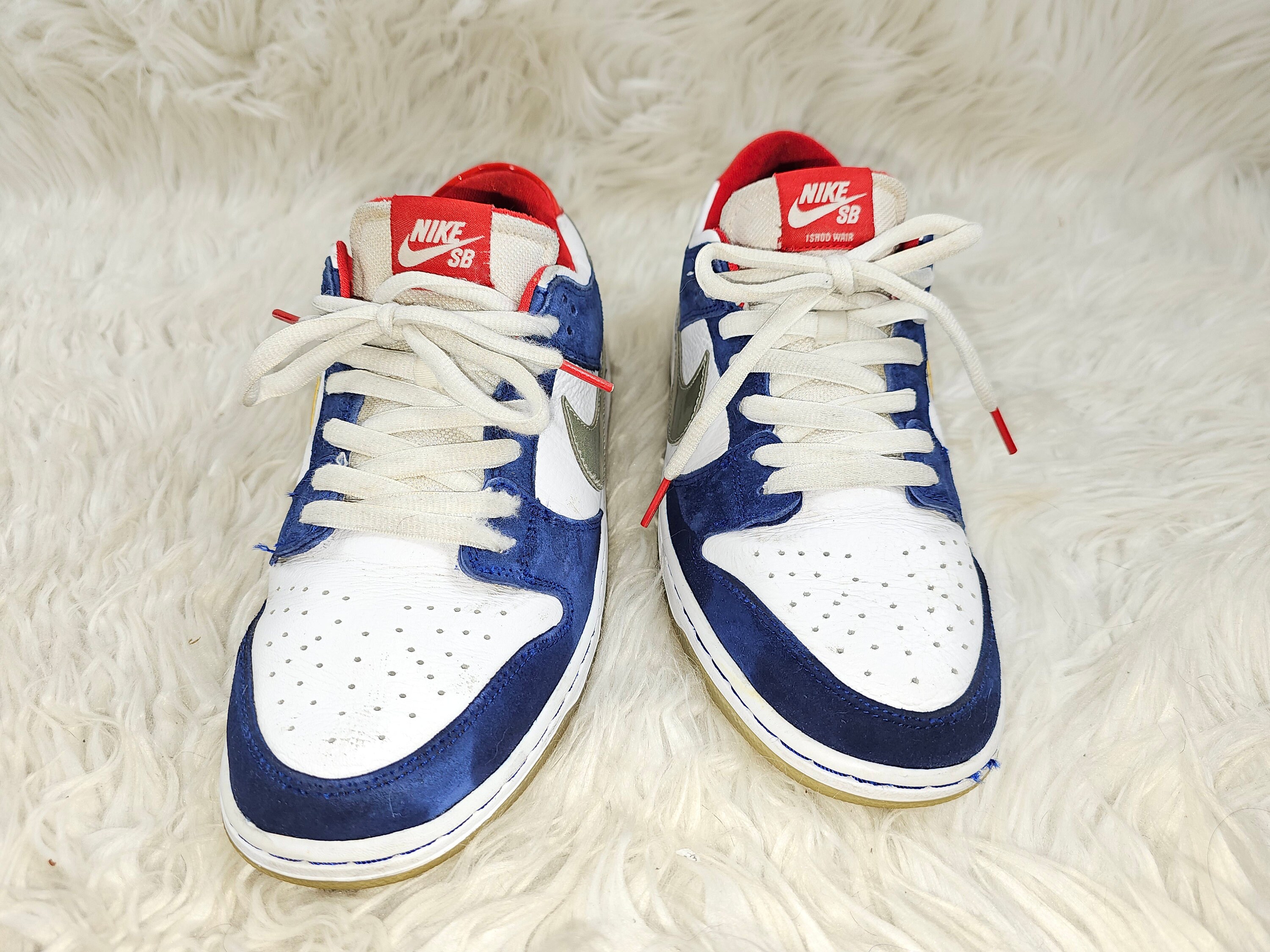 Super Rare Nike SB Dunk Low Ishod Wair BMW - SIZE 11 Uk 10 Super Rare Nike SB Dunk Low Ishod Wair BMW - SIZE 11 Uk 10