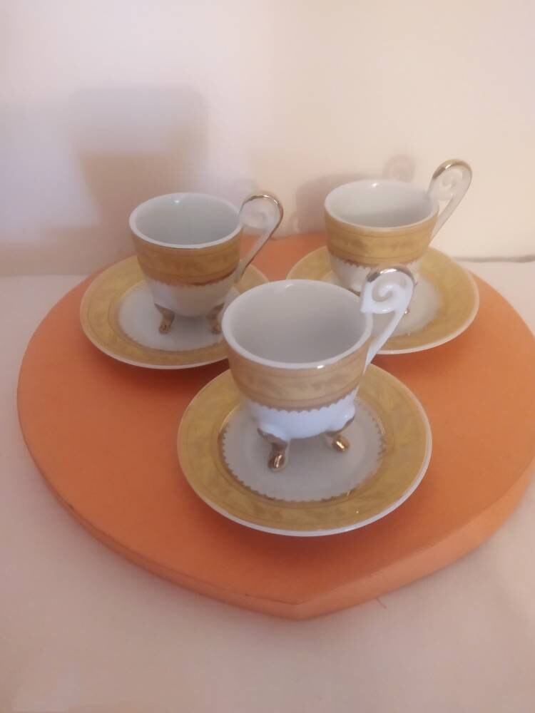 Service à Café en Porcelaine Fine Signée