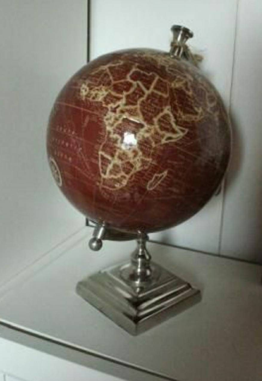 Mappemonde en Métal