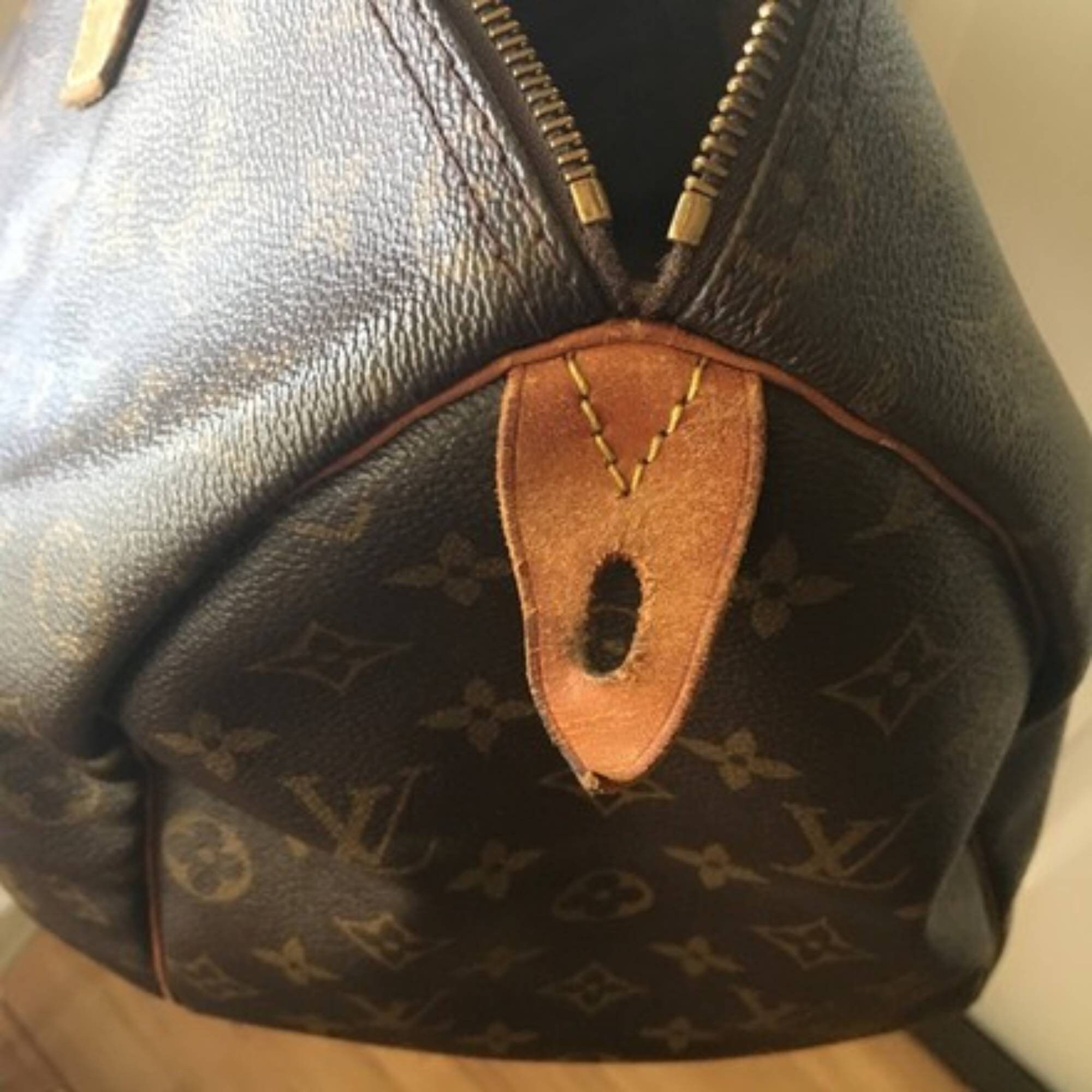 Louis Louis. Oh no. Me gotta go. To the Hospice Resale Shop to buy this  vintage Louis Vuitton Speedy handbag! $275 Measures approximately…