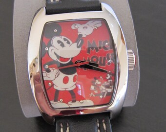 Montre Disney authentique Mickey Mouse avec bracelet en cuir végétalien argenté, collection vintage Montre Disney neuve avec batterie