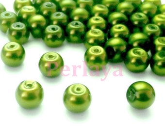 50 8mm pearls in pearly green glass REF832
