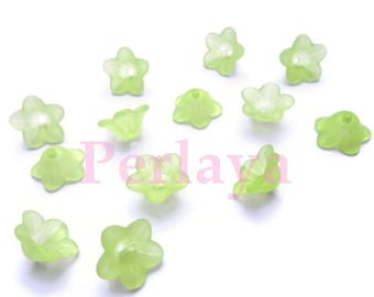 50 perles 13mm fleurs lucite en acrylique verte REF1035