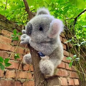 Knitted large realistic koala with a bag 10,6 inch Koala toy Australian koala crochet toy Realistic koala toy Koala teddy bear Crochet koala