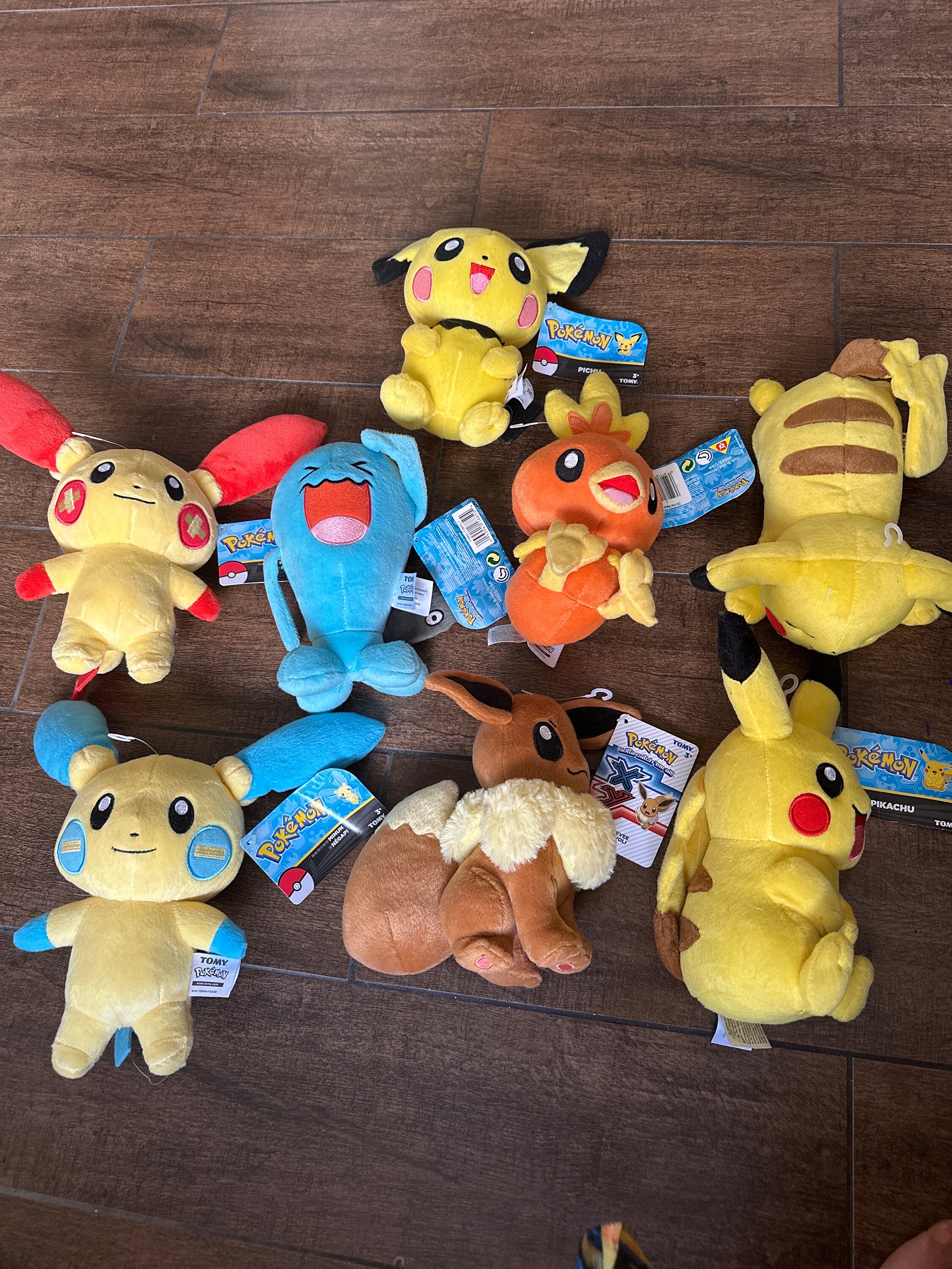 Pikachu shoulder plush hotsell