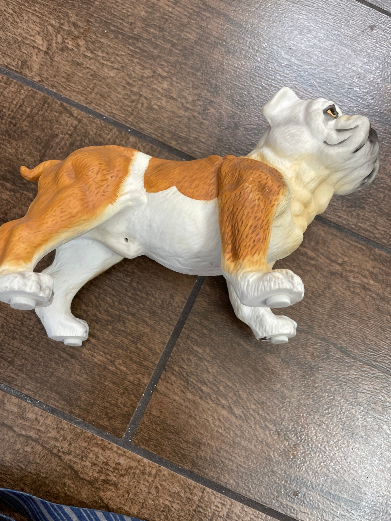 bulldog figurine from skyfall