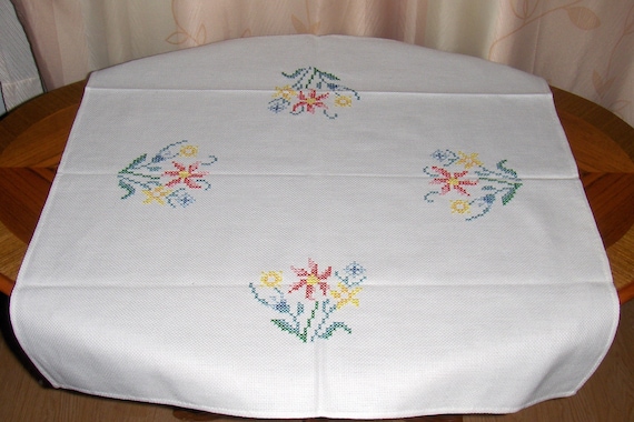 Vintage cross stitch embroidery small tablecloth
