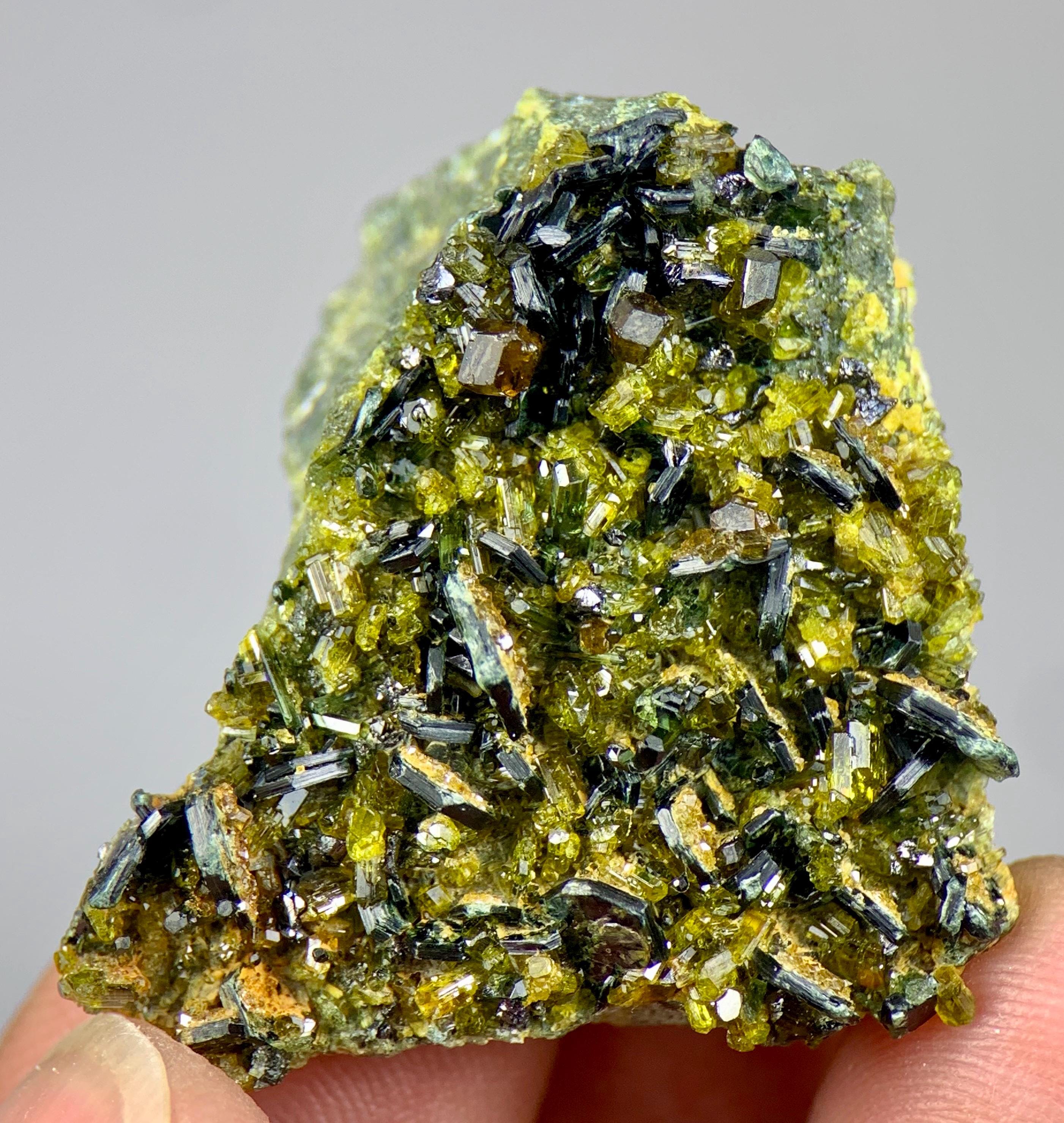Topazolite garnet - Etsy 日本