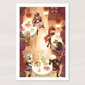 Puede incluir: Cinco personas están sentadas alrededor de una mesa en un restaurante. La mesa está puesta con platos, cubiertos y vasos. Hay flores en la mesa y lámparas colgantes encima. Las personas están vestidas con varios estilos, incluyendo una capa roja con capucha, un vestido blanco y negro y una chaqueta marrón.