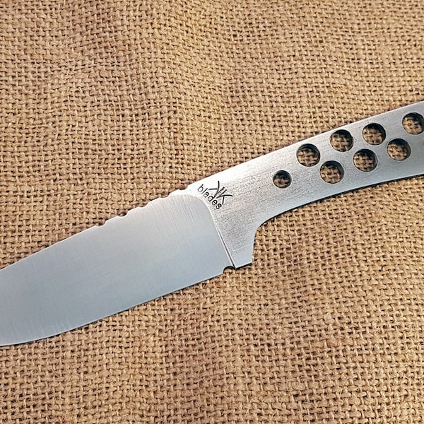 Hoja de cuchillo hecha a mano en blanco - Alfa