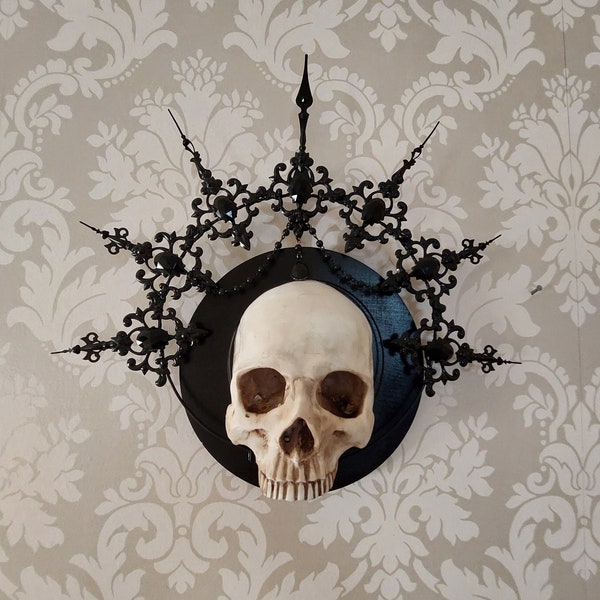 Unique Gothic Halloween Wall Mounted Replica Human Skull with Halo Crown Tiara Headdress Headband Vampire Home Decor