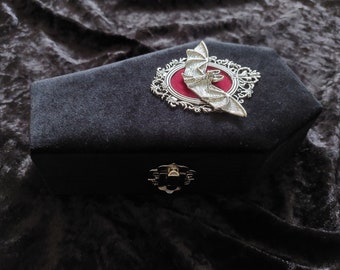 Unique Gothic Coffin Storage Jewellery Wedding Engagement Ring Box Trinkets Bat Travel Case