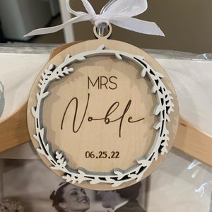 Bridal Hanger Tag - Bride Custom Hanger Tag - TAG ONLY - Bridal Hanger - Personalised Hanger - Bridesmaid Tag - Hanger Tag Gift