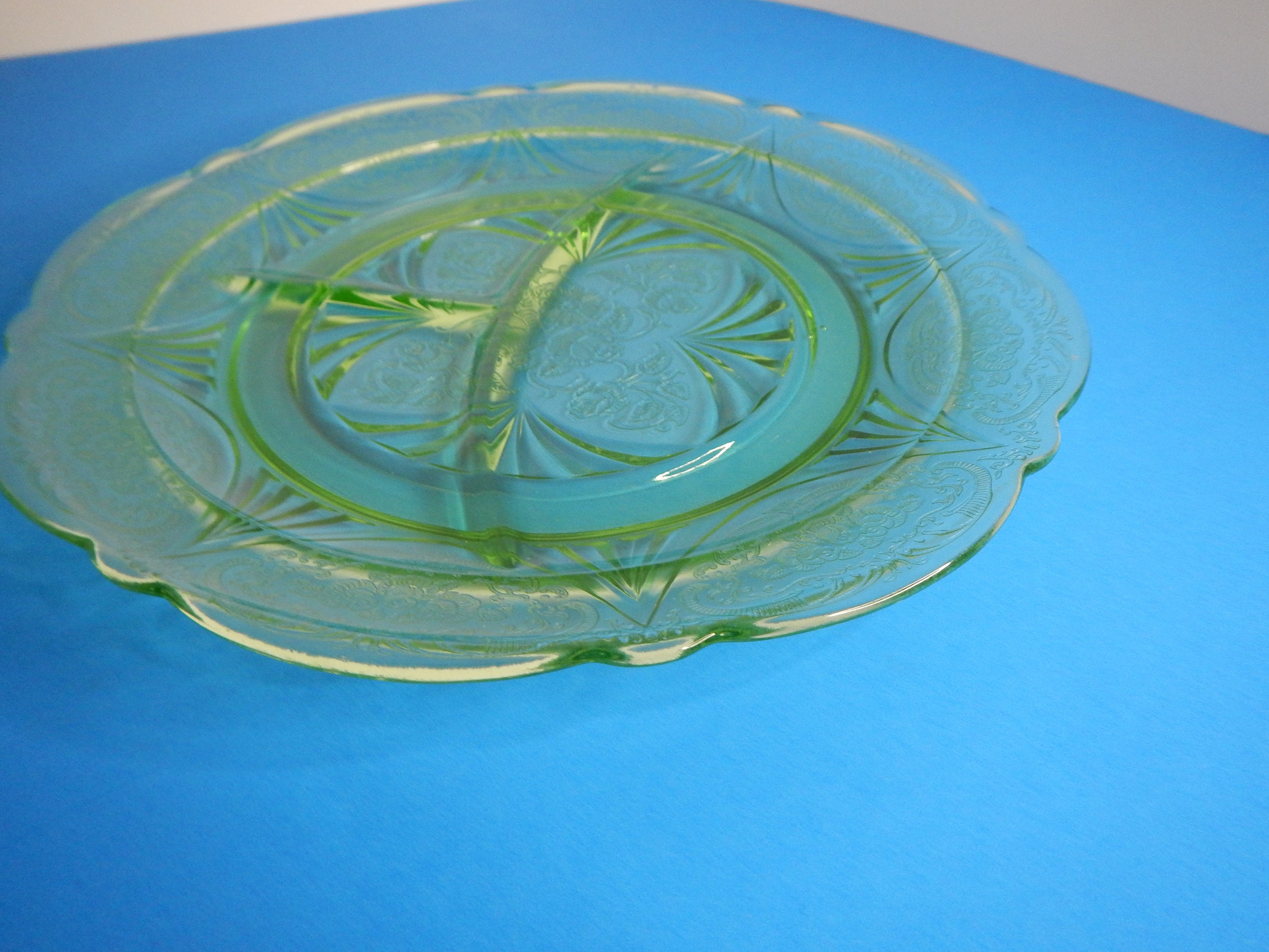 Vintage Vaseline Ouraline Uranium Glass Serving Tray Platter Etsy Canada