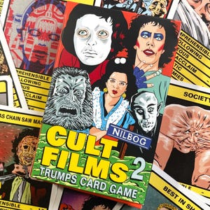 カルト映画 Vol.2 トランプカードゲーム (ロッキー・ホラー、サロ、ハロルドとモード、ザードス、トロール2、ミート・ザ・フィーブルズ、でも私はチアリーダー、ヘレディティ)