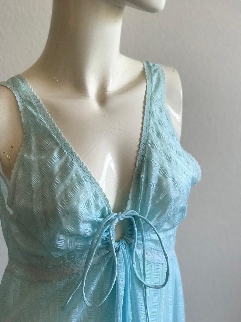 Blue Bliss Vintage Keyhole Nightgown Medium / Blue Empire Waist Nightgown / Silky Fly A Way Gown / Summer Lingerie / Lingerie Dress image 4