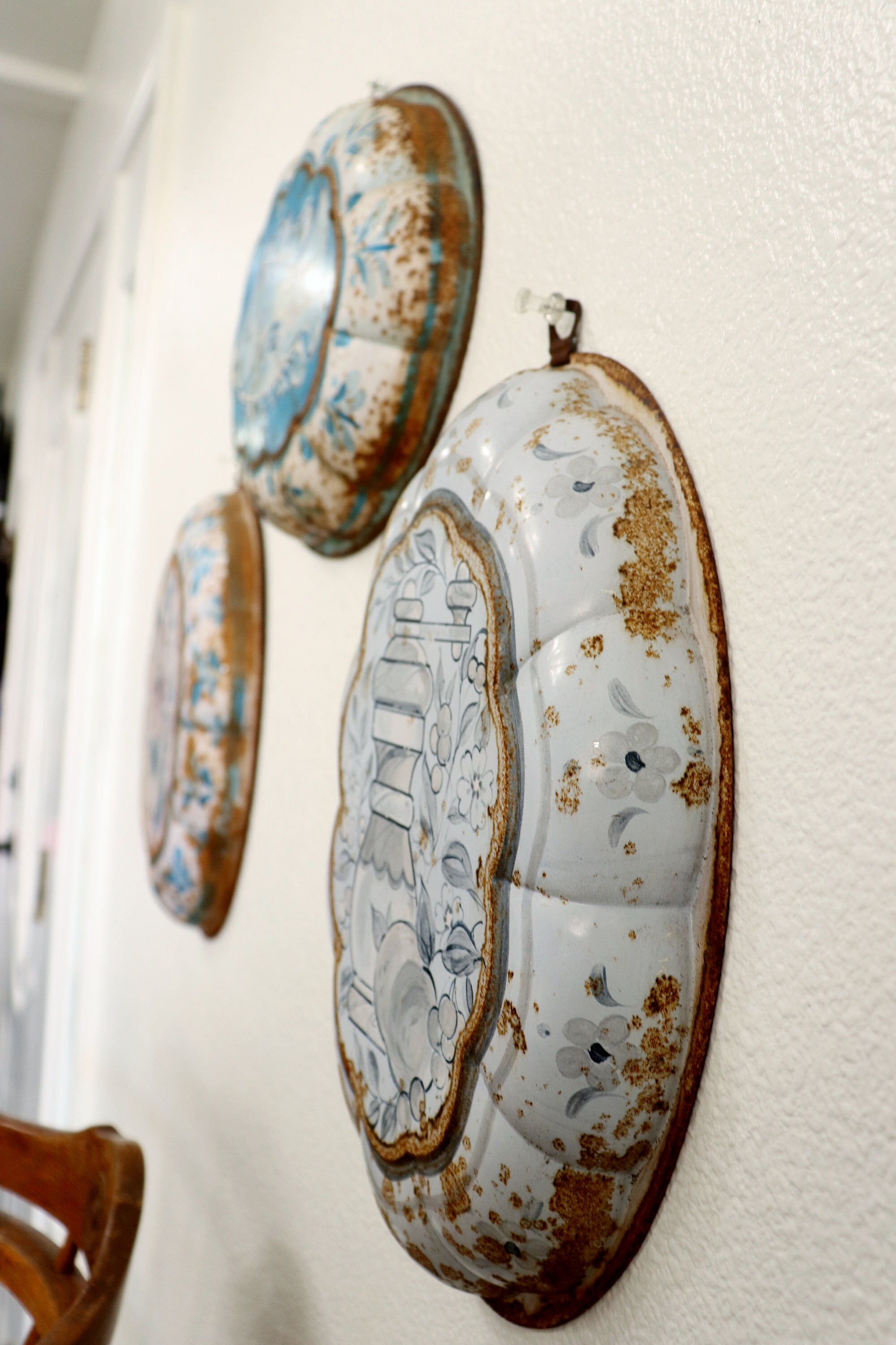Decorative Tin Wall Plate Set of 3 / Metalware Wall Hangings / Etsy