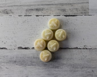 6 velas de cera de abeja con aroma a vainilla, vertidas a mano por Hubbardston Candle Company