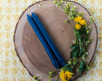 10 inch saffierblauw geurende 100% druppelloze bijenwasconuskaars, 2 stuks. Volledig natuurlijke handgegoten milieuvriendelijke tapers