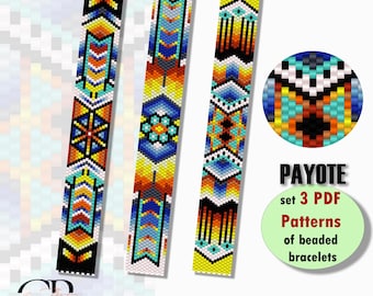 Könnte beinhalten: Drei farbenfrohe Perlenarmbandmuster in einem Satz von drei PDF-Dateien. Die Muster sind für die Peyote-Stich-Perlenarbeit und zeigen geometrische Designs mit schwarzen, weißen, blauen, gelben, orangefarbenen und türkisfarbenen Perlen. Der Text "PAYOTE set 3 PDF Patterns of beaded bracelets" ist im Bild sichtbar.