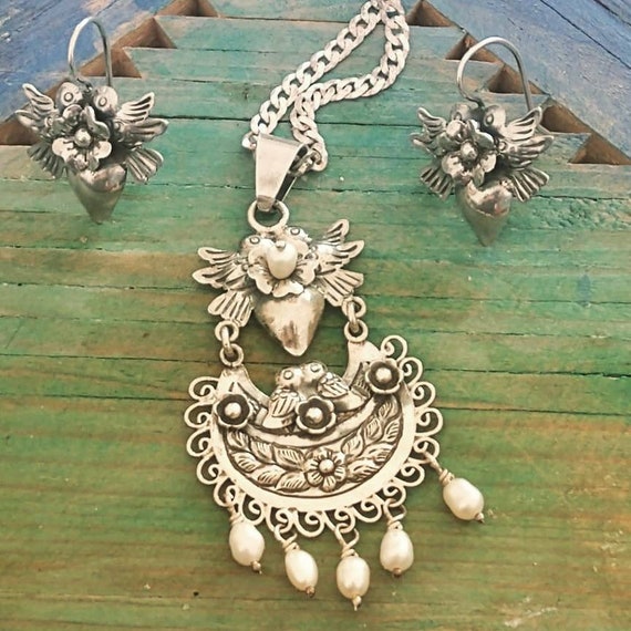 Oaxaca Mexican 925 Chiselled Silver Federico Pendant With Pearls