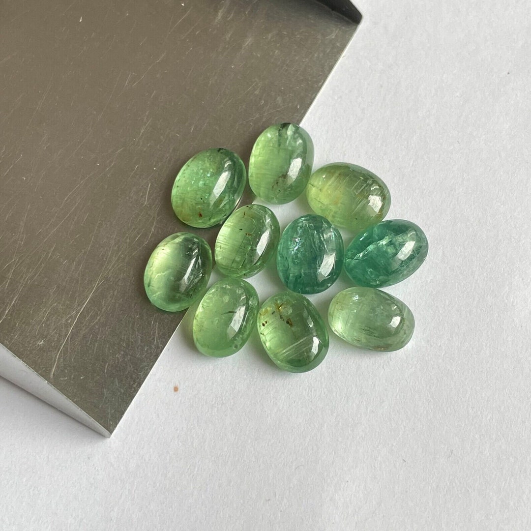 Natural Mint Green Kyanite Cabochon Gemstone for Jewelry Making 10pcs Lot Size 10x8mm Mint