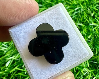 Black Spinel Flower Slices: Natural Gemstone Pendants (15mm, 5 Pcs)