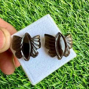Naturalny czarny onyks 20 x 31 mm Rzeźba motyla 2 sztuki w opakowaniu - Czarny onyks Rzeźba kaboszon - 20 x 21 mm Fantazyjny motyl Czarny onyks Rzeźba #S57