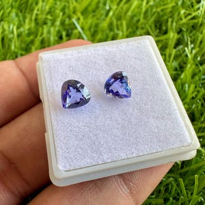 Natural Tanzanite , AA Colour Heart Shape Loose Gemstone , 2pcs 1.48 cts 5.8 and 6 MM Eye Clean , Faceted Tanzanite . Real Tanzanite Cut.