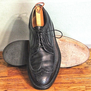 1960&#39;s Black Wingtip Oxford Vintage Men&#39;s Shoes by JOHNSON & MURPHY with Brand New Heel Caps, Made in U.S.A., 10-1/2 C
