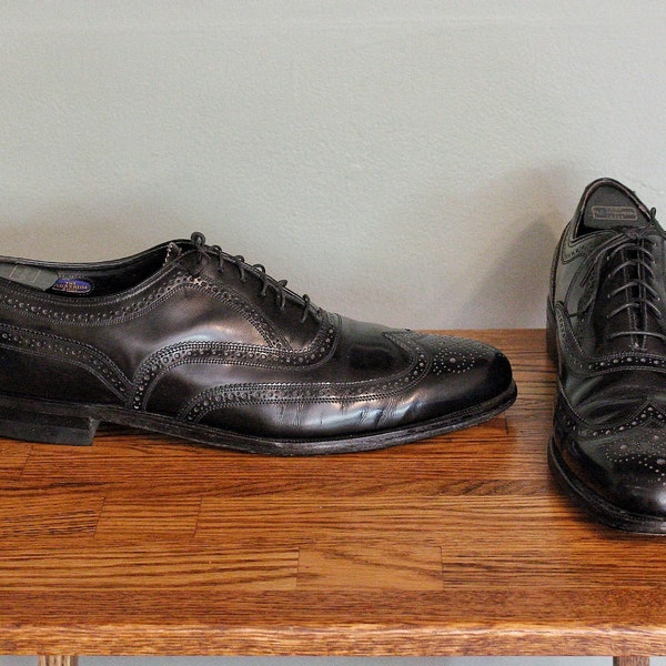 1960's Black Leather Vintage Men's Wingtip Oxford Shoes by FLORSHEIM 625102 20330, with Original Shoe Trees, Size 12 B