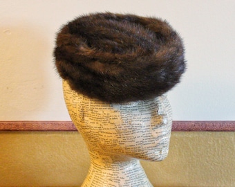 1950's-60's Mink Vintage Women's Pill Box Hat Designed by LORA with Satin Lining, Grosgrain Inner Band, Original Comb