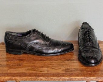 1960's Black Leather Vintage Men's Wingtip Oxford Shoes by FLORSHEIM 625102 20330, with Original Shoe Trees, Size 12 B