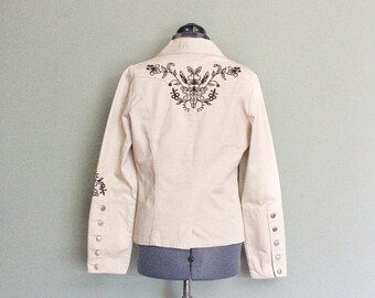Wheat Color 100% Cotton Denim Women&#39;s Western Jacket Cowgirl Jacket by ROPER with Black Arm & Back Embroidery, Metal Buttons and Rivets, M