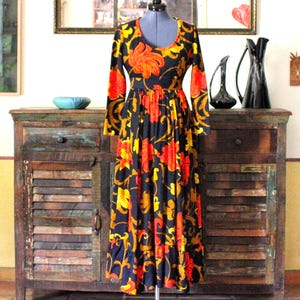 Late-1950&#39;s Hawaiian Inspired Vintage Evening Dress, Unbranded, Cleavage City, Rear Nylon Zipper, Made in USA, Unbranded, 36&#39;&#39; x 24&quot;